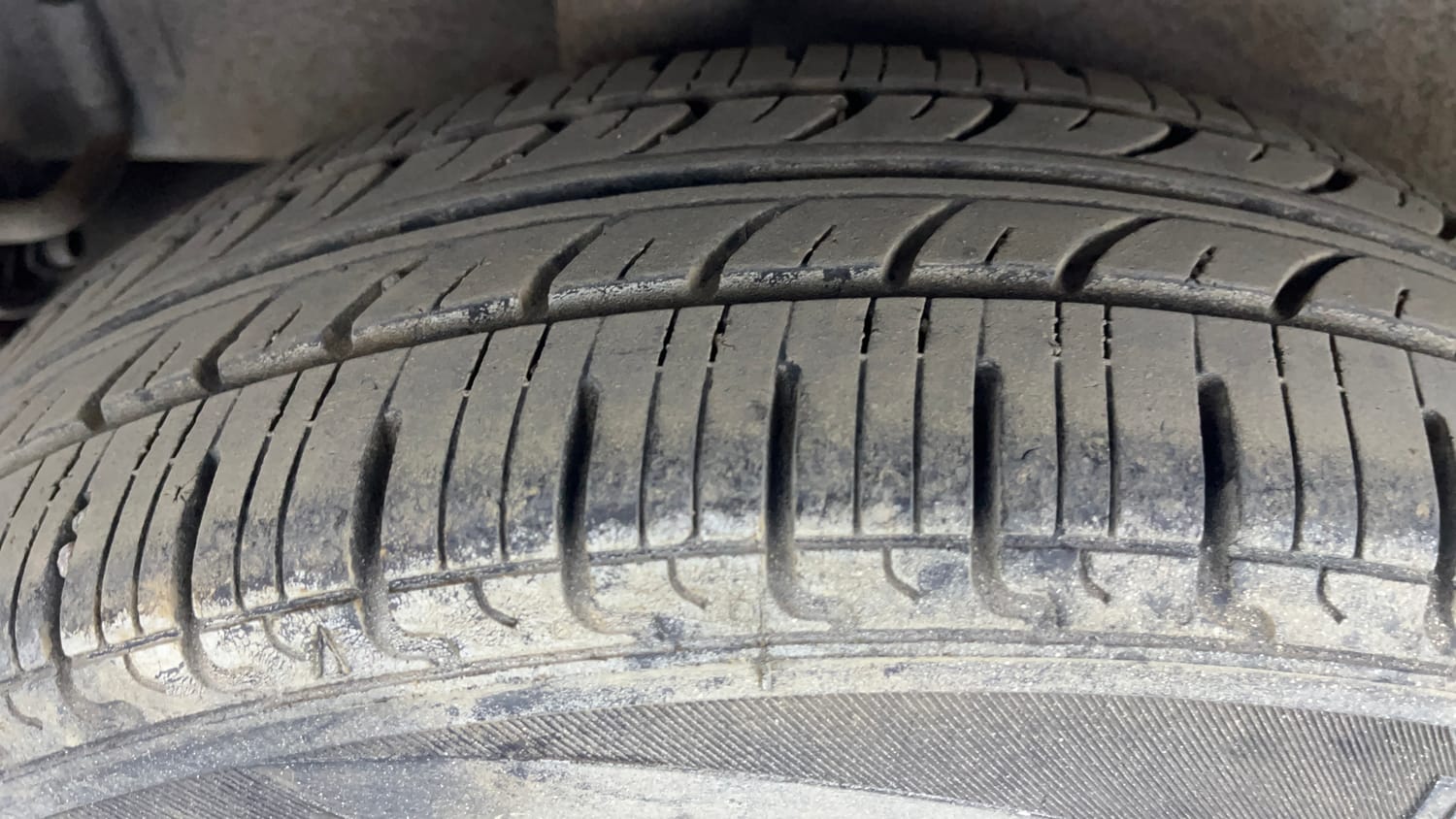 Used 2017 Maruti Suzuki Celerio ZXi Petrol Manual tyres RIGHT REAR TYRE TREAD VIEW
