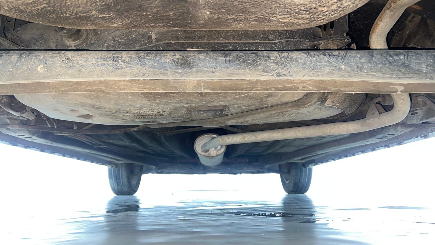 Used 2021 Maruti Suzuki Ignis Zeta 1.2 AMT Petrol Automatic extra REAR UNDERBODY VIEW (TAKEN FROM REAR)