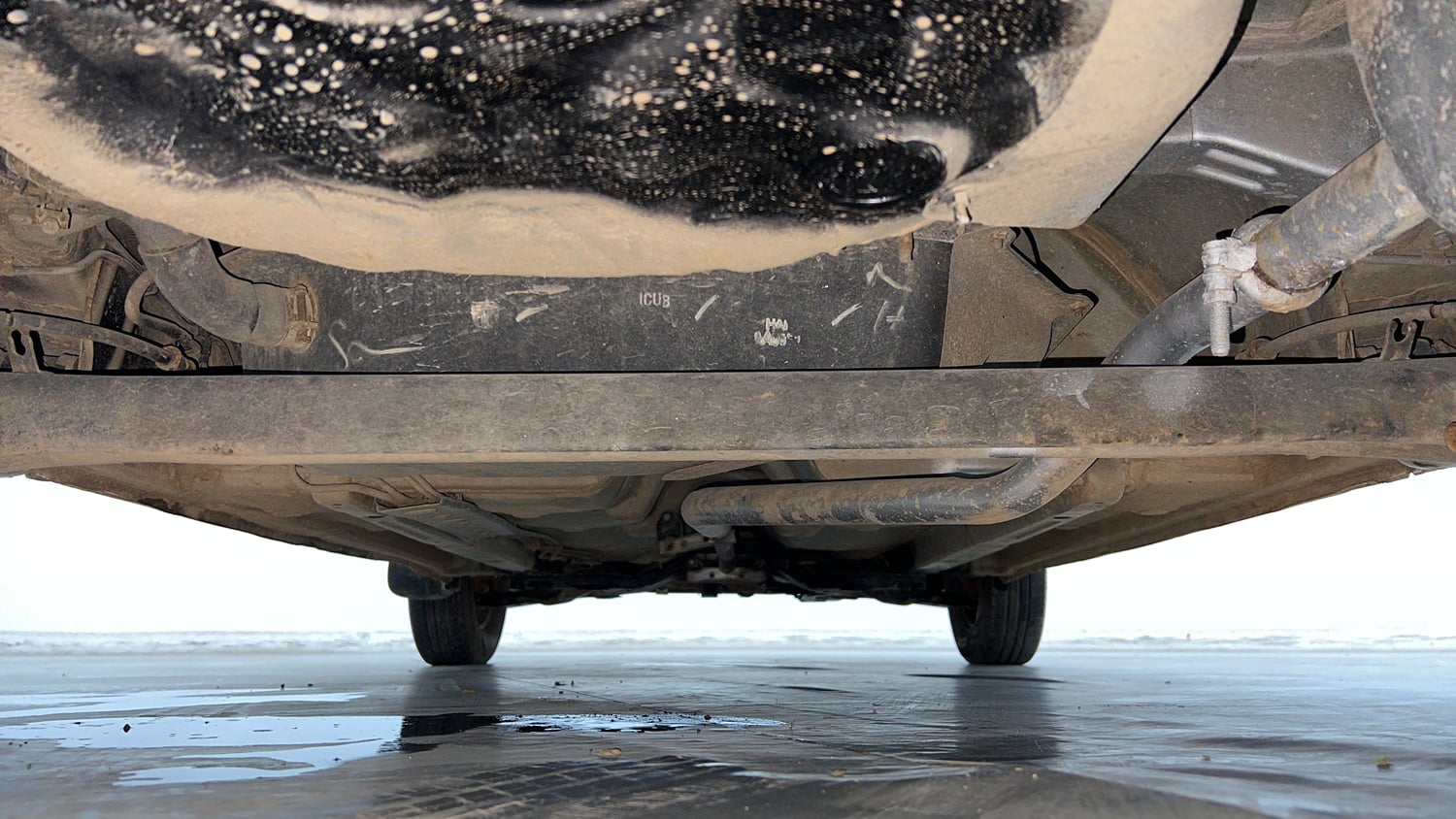 Used 2013 Hyundai i10 Magna 1.1 iRDE2 Petrol Manual extra REAR UNDERBODY VIEW (TAKEN FROM REAR)
