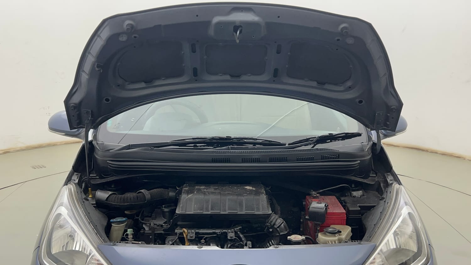 Used 2014 Hyundai Xcent SX 1.2 Petrol Manual engine ENGINE & BONNET OPEN FRONT VIEW