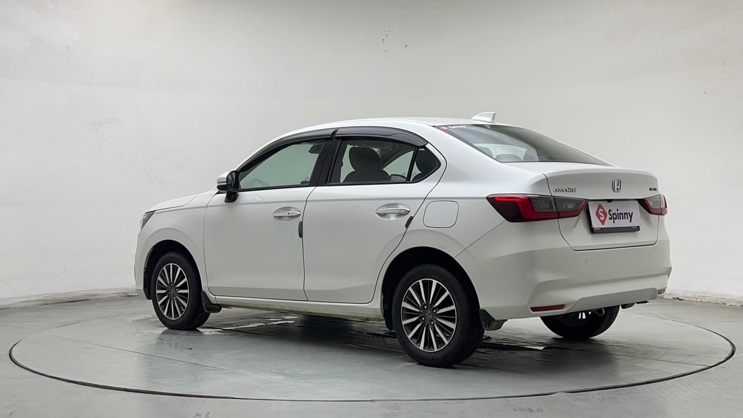 Used 2025 Honda Amaze ZX 1.2 Petrol CVT Petrol Automatic exterior LEFT REAR CORNER VIEW