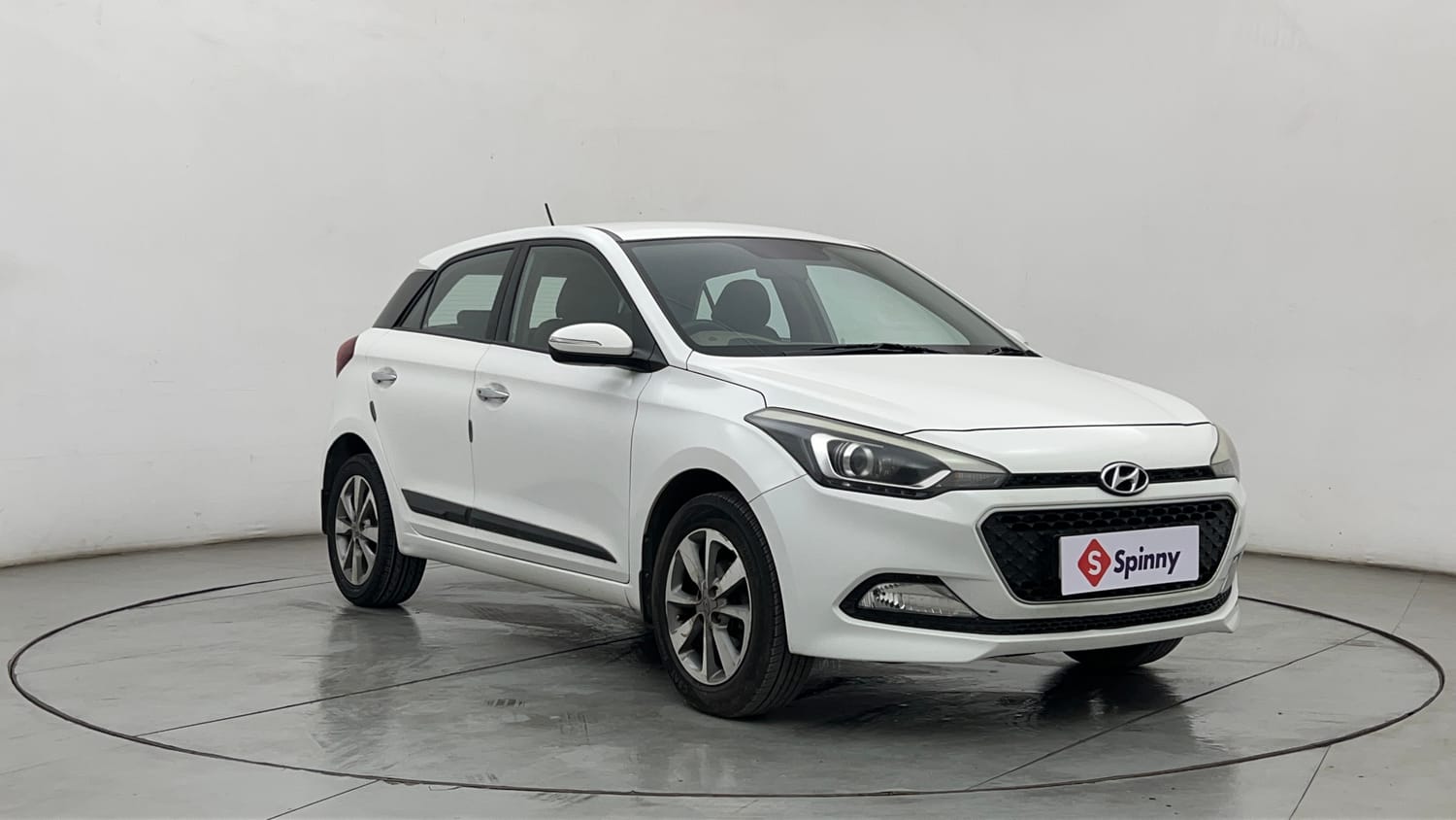 Used 2017 Hyundai Elite i20 Asta 1.2 Petrol Manual exterior RIGHT FRONT CORNER VIEW