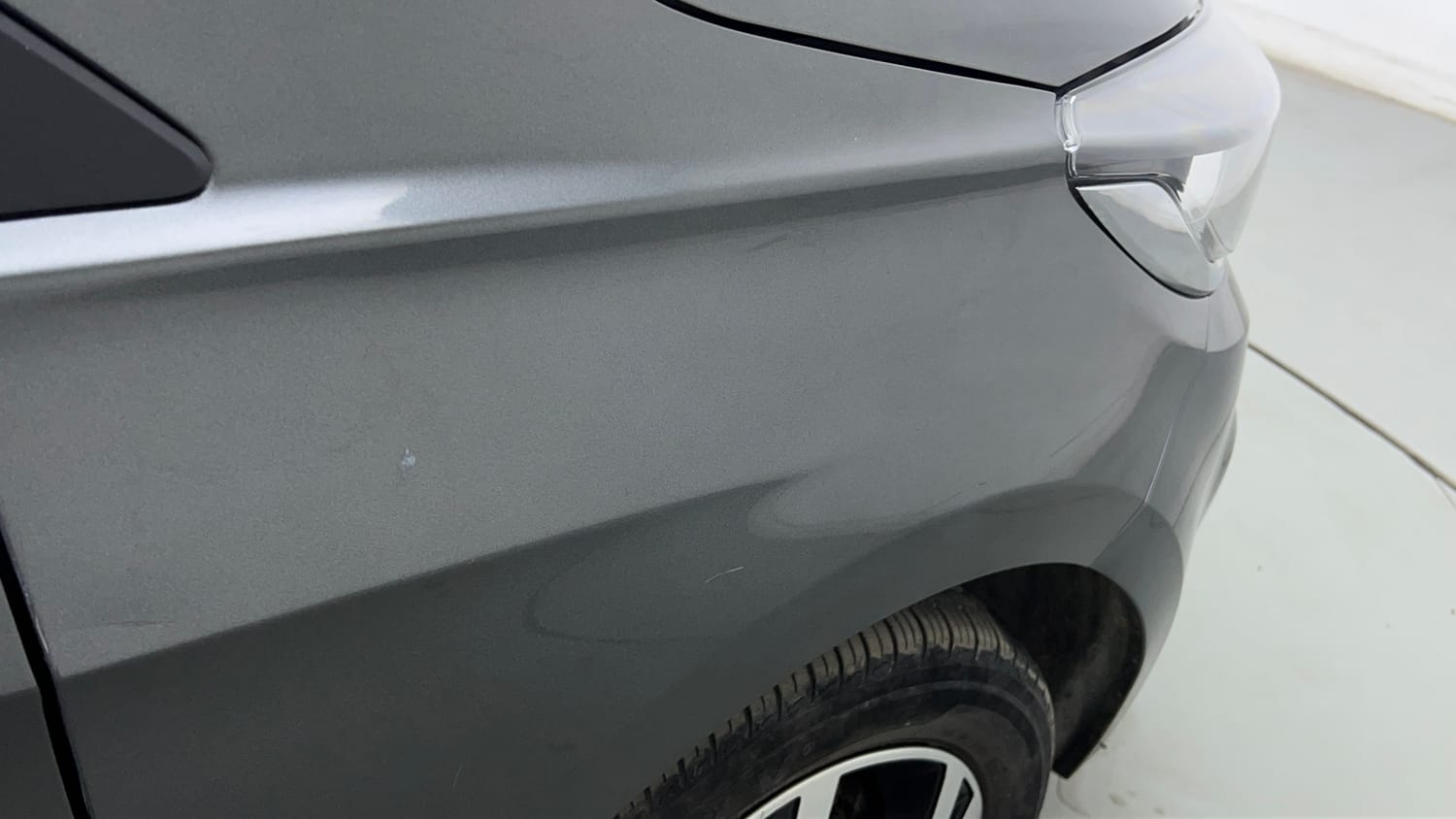 Used 2024 Tata Tiago XTA Petrol Automatic dents MINOR SCRATCH