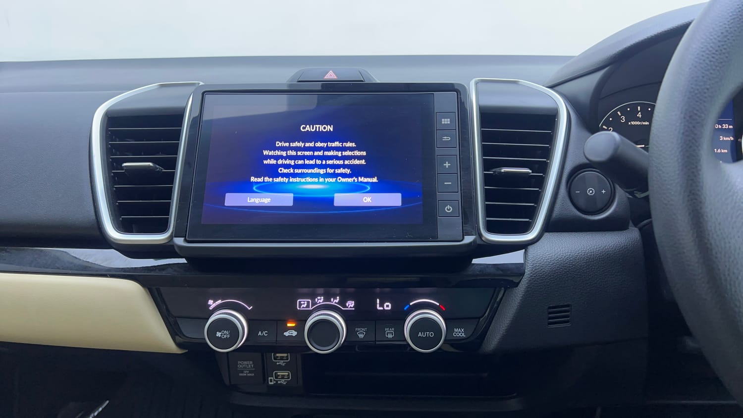 Used 2024 Honda City V Petrol CVT Petrol Automatic interior MUSIC SYSTEM & AC CONTROL VIEW