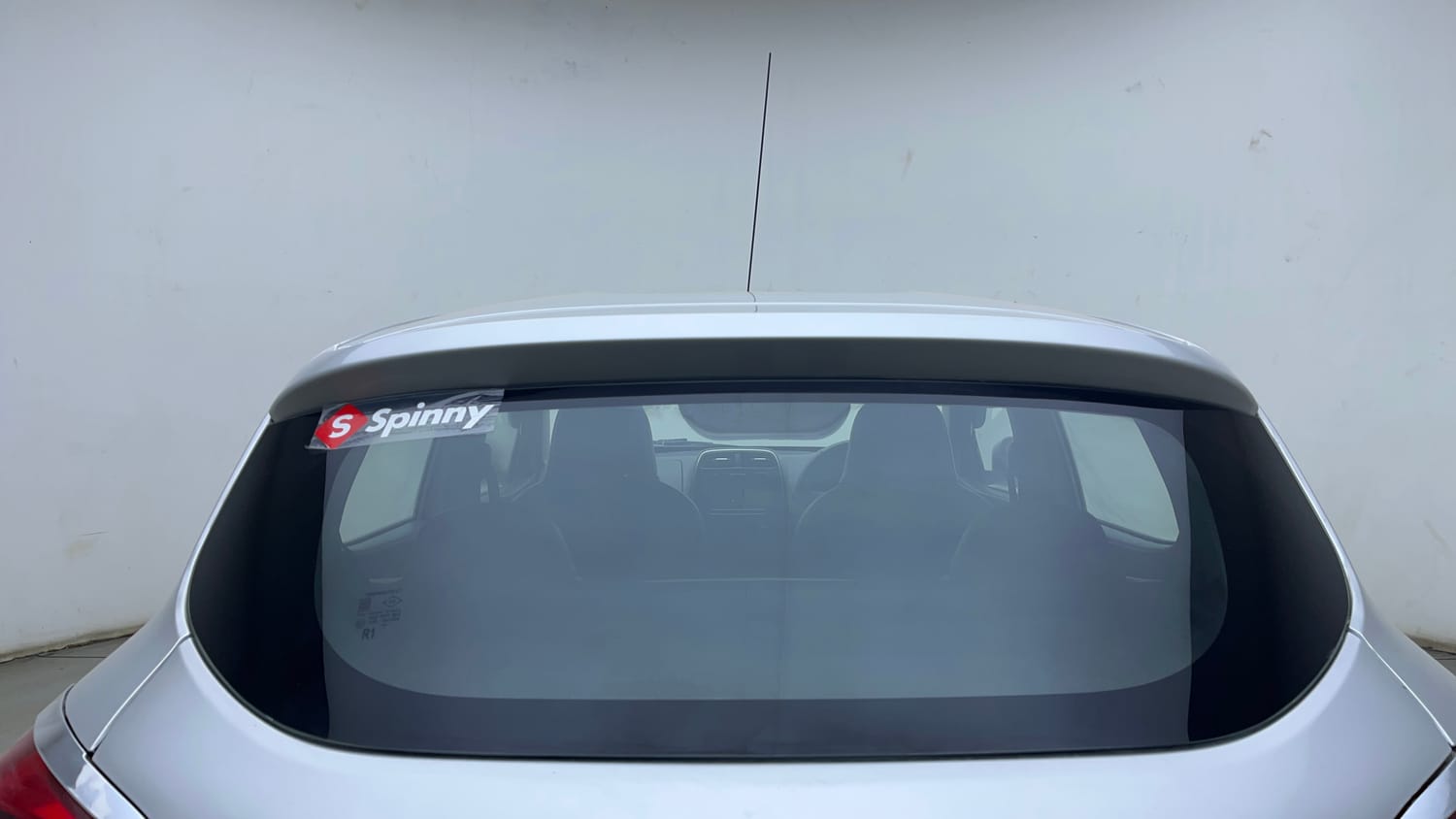 Used 2016 Renault Kwid 1.0 RXT Petrol Manual exterior BACK WINDSHIELD VIEW
