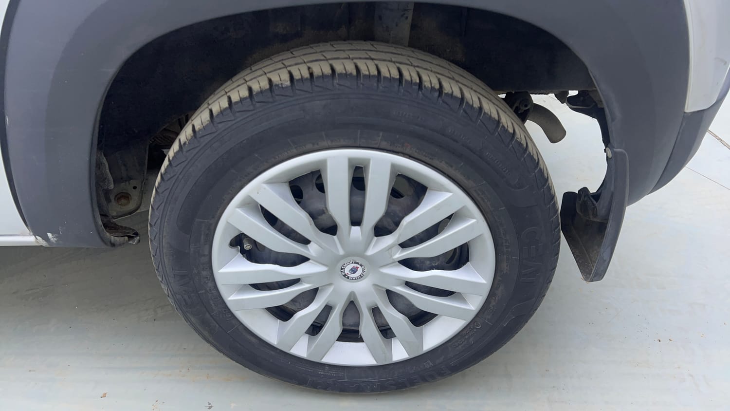 Used 2020 Renault Kwid 1.0 RXT AMT Opt Petrol Automatic tyres LEFT REAR TYRE RIM VIEW