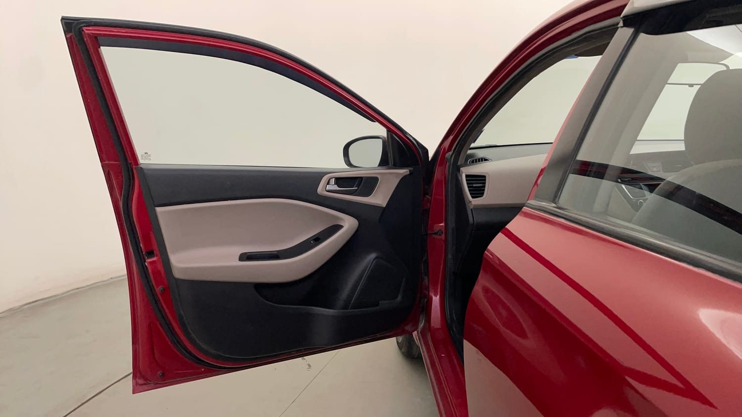 Used 2015 Hyundai Elite i20 Magna 1.2 Petrol Manual interior LEFT FRONT DOOR OPEN VIEW
