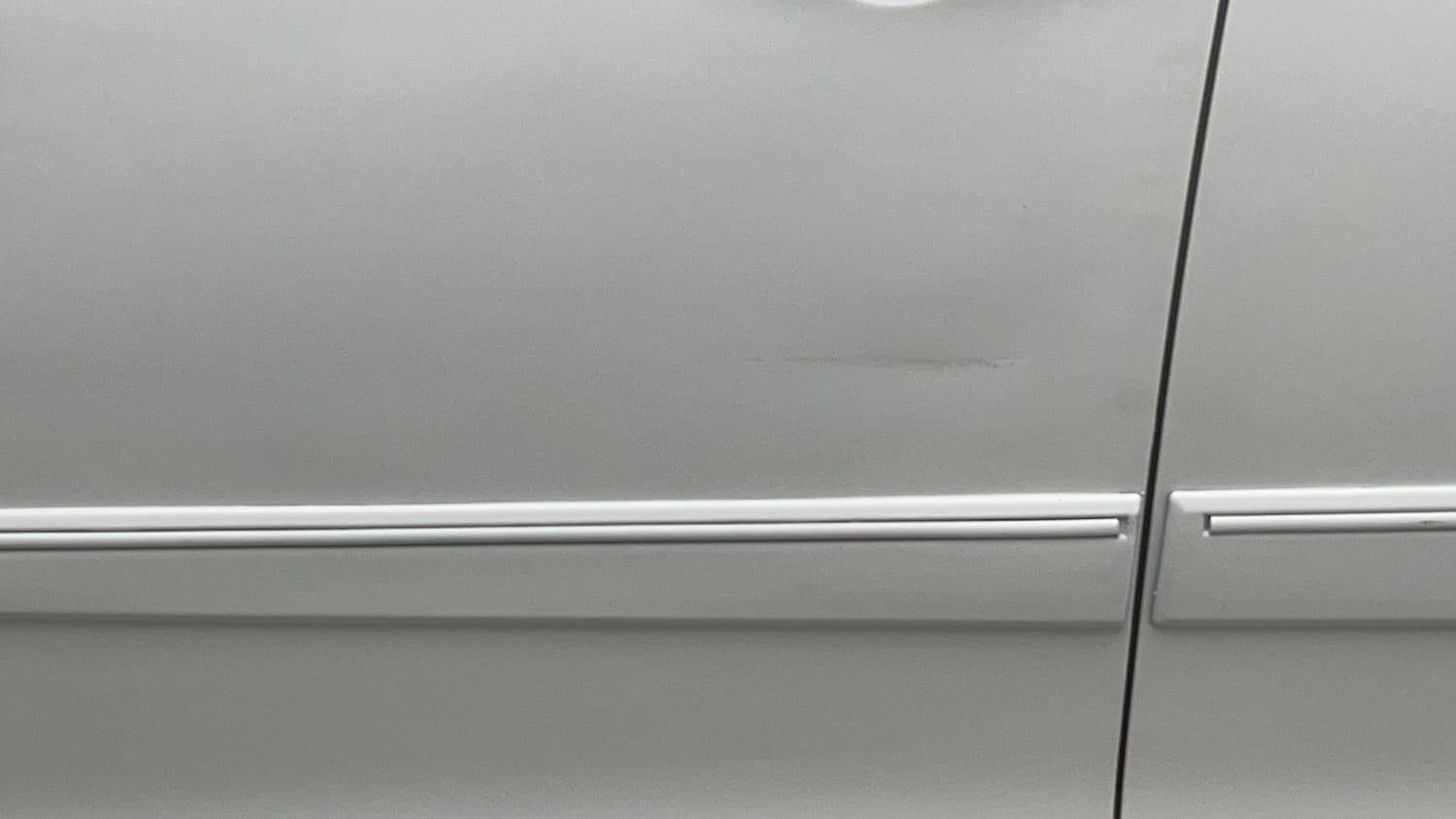 Used 2015 Maruti Suzuki Swift Lxi (O) Petrol Manual dents MINOR DENT
