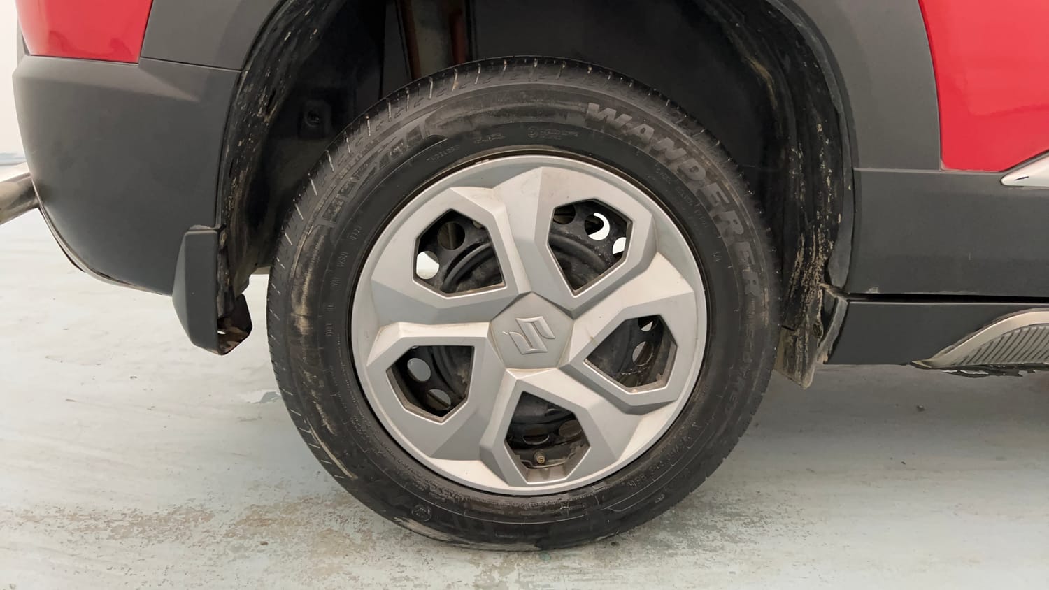 Used 2023 Maruti Suzuki Brezza VXi Petrol Manual tyres RIGHT REAR TYRE RIM VIEW
