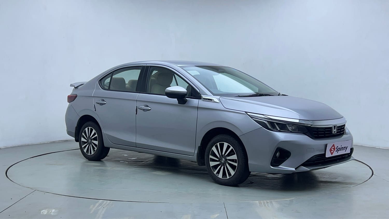 Used 2024 Honda City V Petrol CVT Petrol Automatic exterior RIGHT FRONT CORNER VIEW