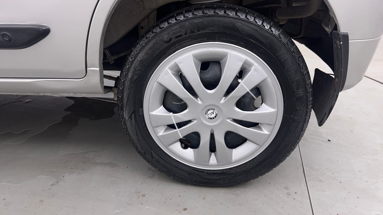 Used 2012 Maruti Suzuki Alto K10 VXi Petrol Manual tyres LEFT REAR TYRE RIM VIEW