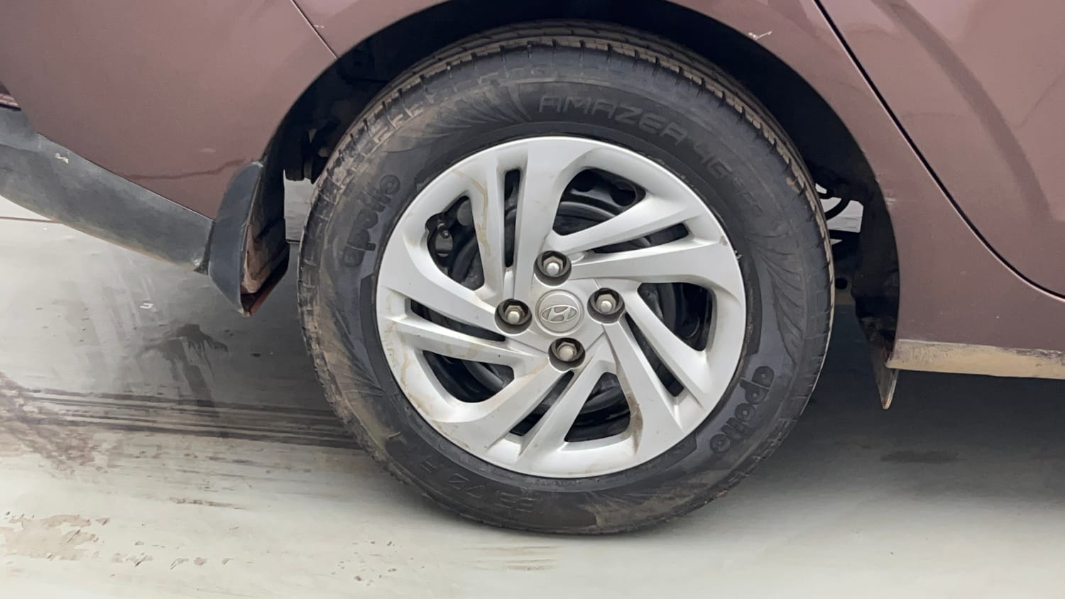 Used 2020 Hyundai Aura S 1.2 Petrol Petrol Manual tyres RIGHT REAR TYRE RIM VIEW