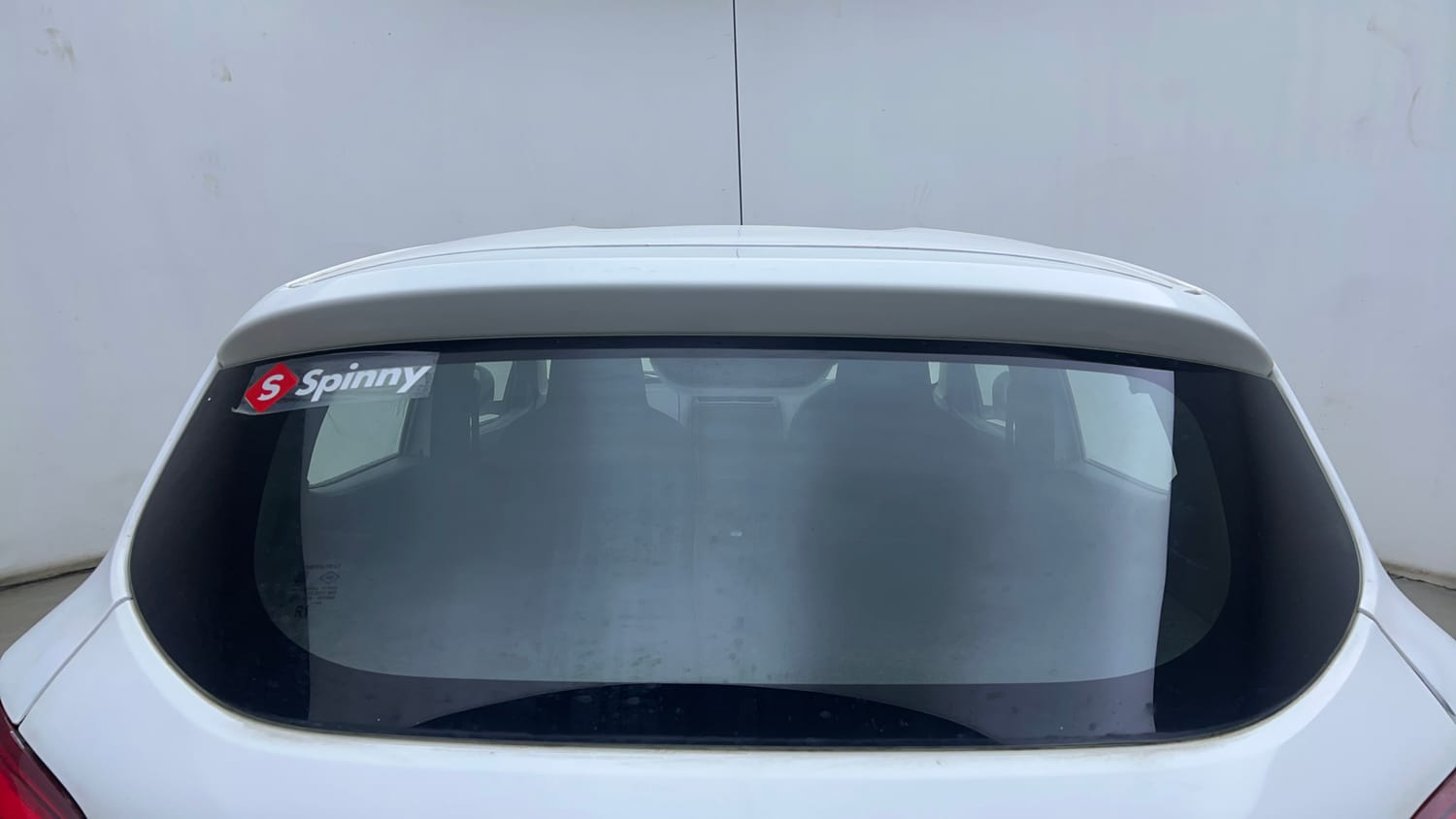 Used 2016 Renault Kwid RXT Petrol Manual exterior BACK WINDSHIELD VIEW