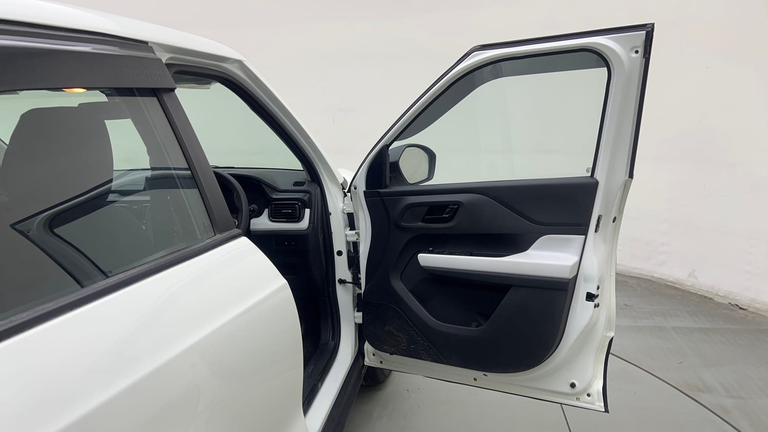 Used 2025 Tata Punch Pure (o) Petrol Manual interior RIGHT FRONT DOOR OPEN VIEW