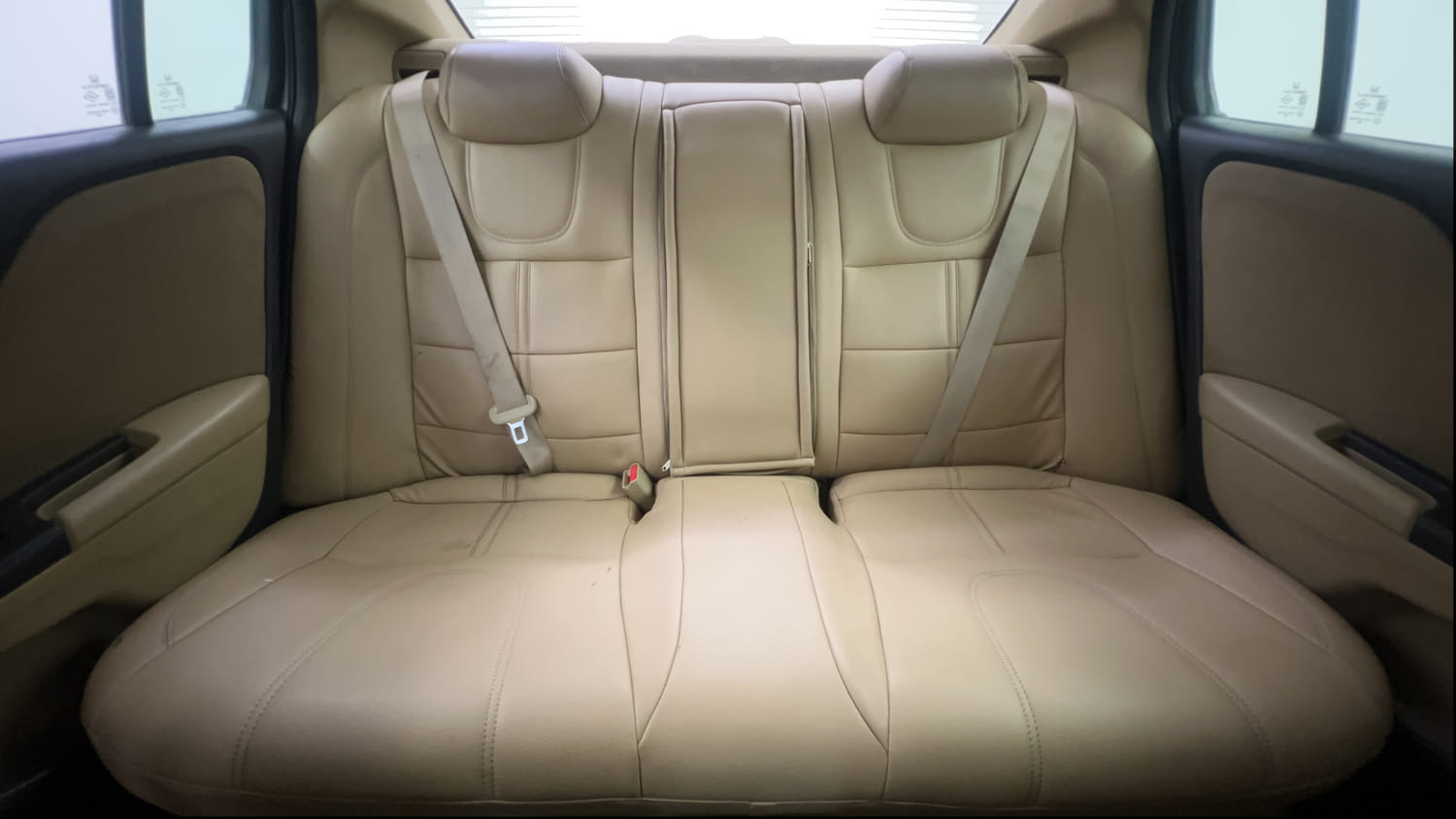 Used 2016 Honda City SV Diesel Diesel Manual interior REAR SEAT CONDITION VIEW