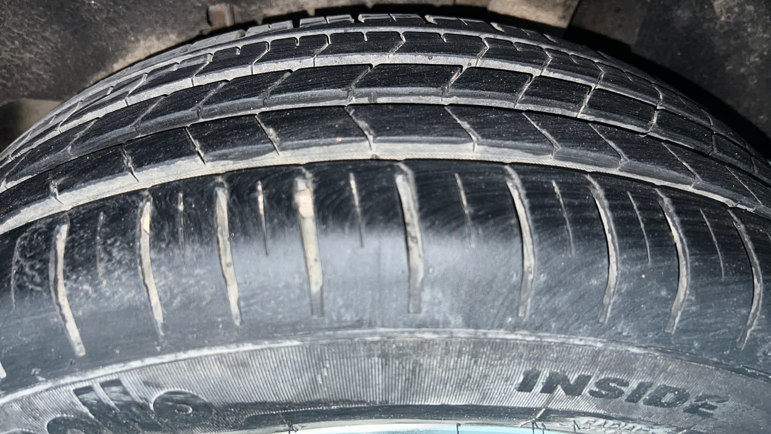 Used 2020 Maruti Suzuki Baleno Zeta Automatic Petrol Automatic tyres LEFT REAR TYRE TREAD VIEW