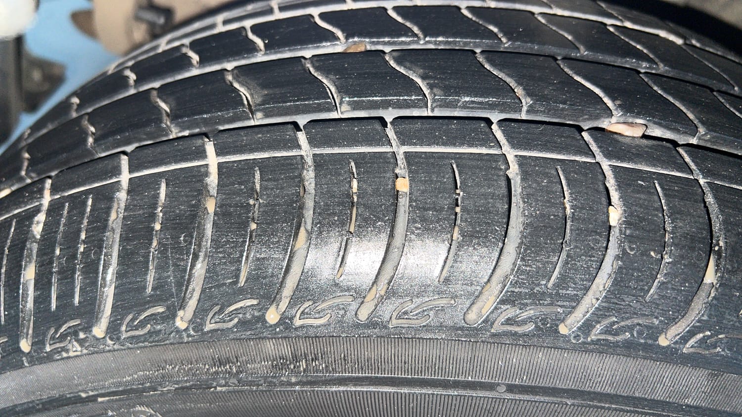 Used 2024 Tata Tiago XTA Petrol Automatic tyres RIGHT REAR TYRE TREAD VIEW