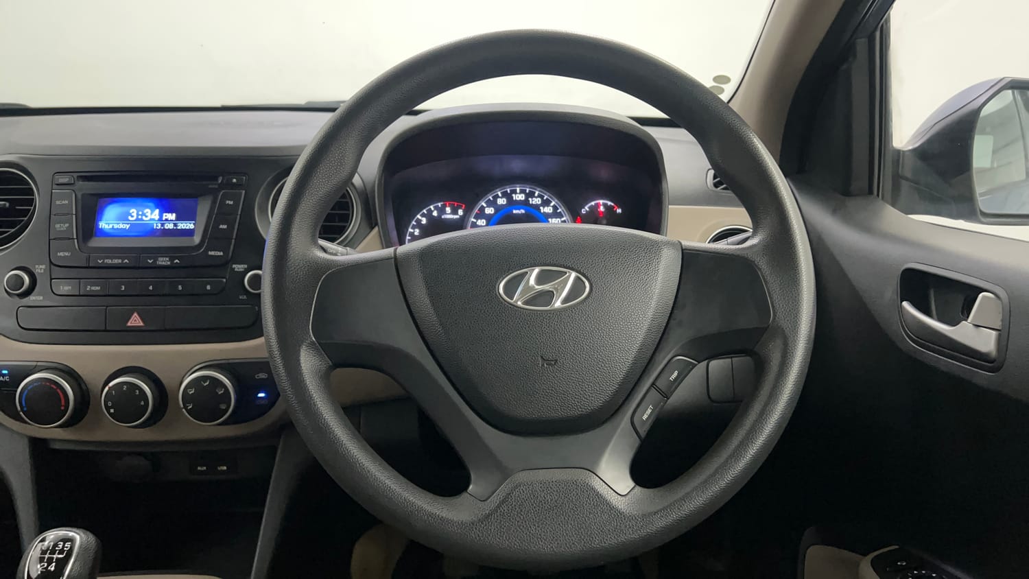 Used 2014 Hyundai Grand i10 Sportz 1.1 CRDi Diesel Manual interior STEERING VIEW