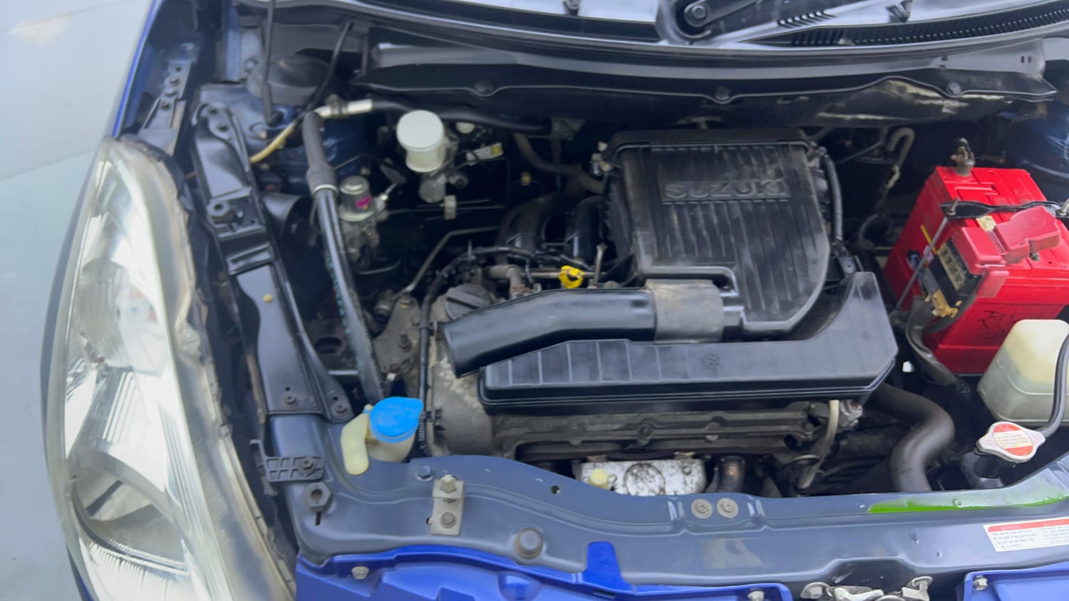 Used 2012 Maruti Suzuki Swift VXi Petrol Manual engine ENGINE RIGHT SIDE VIEW