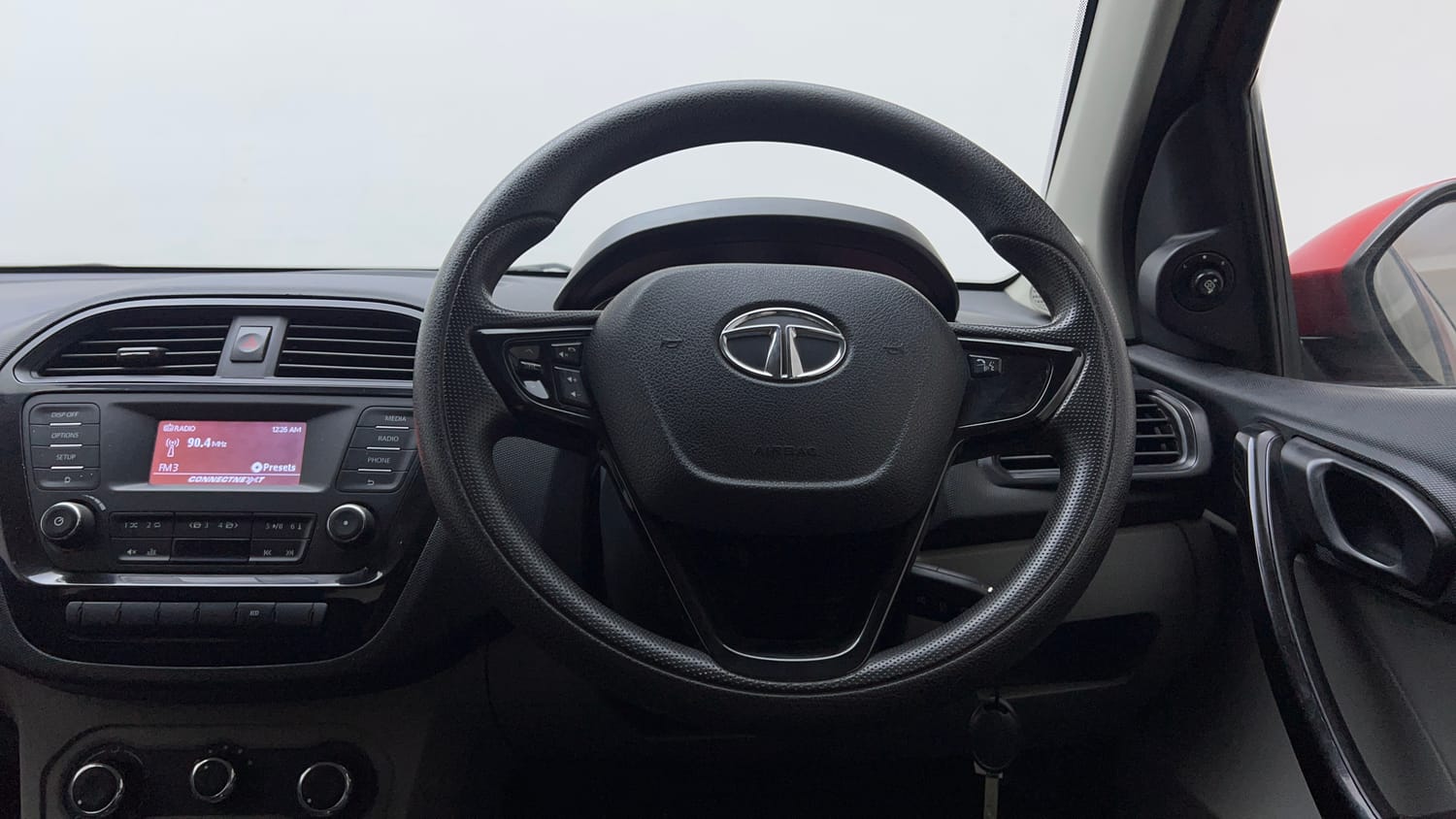 Used 2019 Tata Tiago Revotron XZ w/o Alloy Petrol Manual interior STEERING VIEW