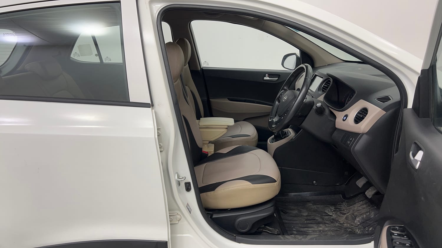 Used 2017 Hyundai Grand i10 Asta 1.2 Kappa VTVT Petrol Manual interior RIGHT SIDE FRONT DOOR CABIN VIEW