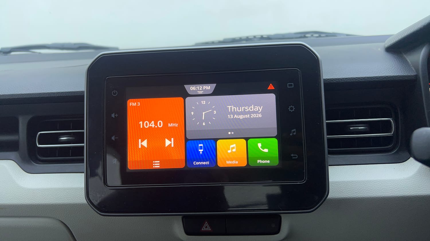 Used 2021 Maruti Suzuki Ignis Zeta 1.2 AMT Petrol Automatic top_features Integrated (in-dash) music system