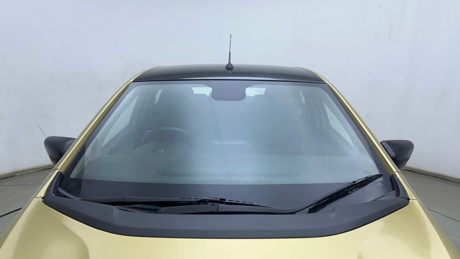 Used 2021 Tata Altroz XZ Plus Petrol Petrol Manual exterior FRONT WINDSHIELD VIEW