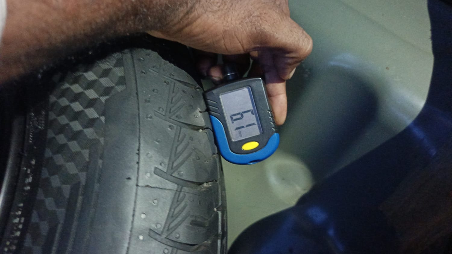 Used 2022 Maruti Suzuki Grand Vitara Alpha Smart Hybrid AT Petrol Automatic tyres SPARE TYRE VIEW