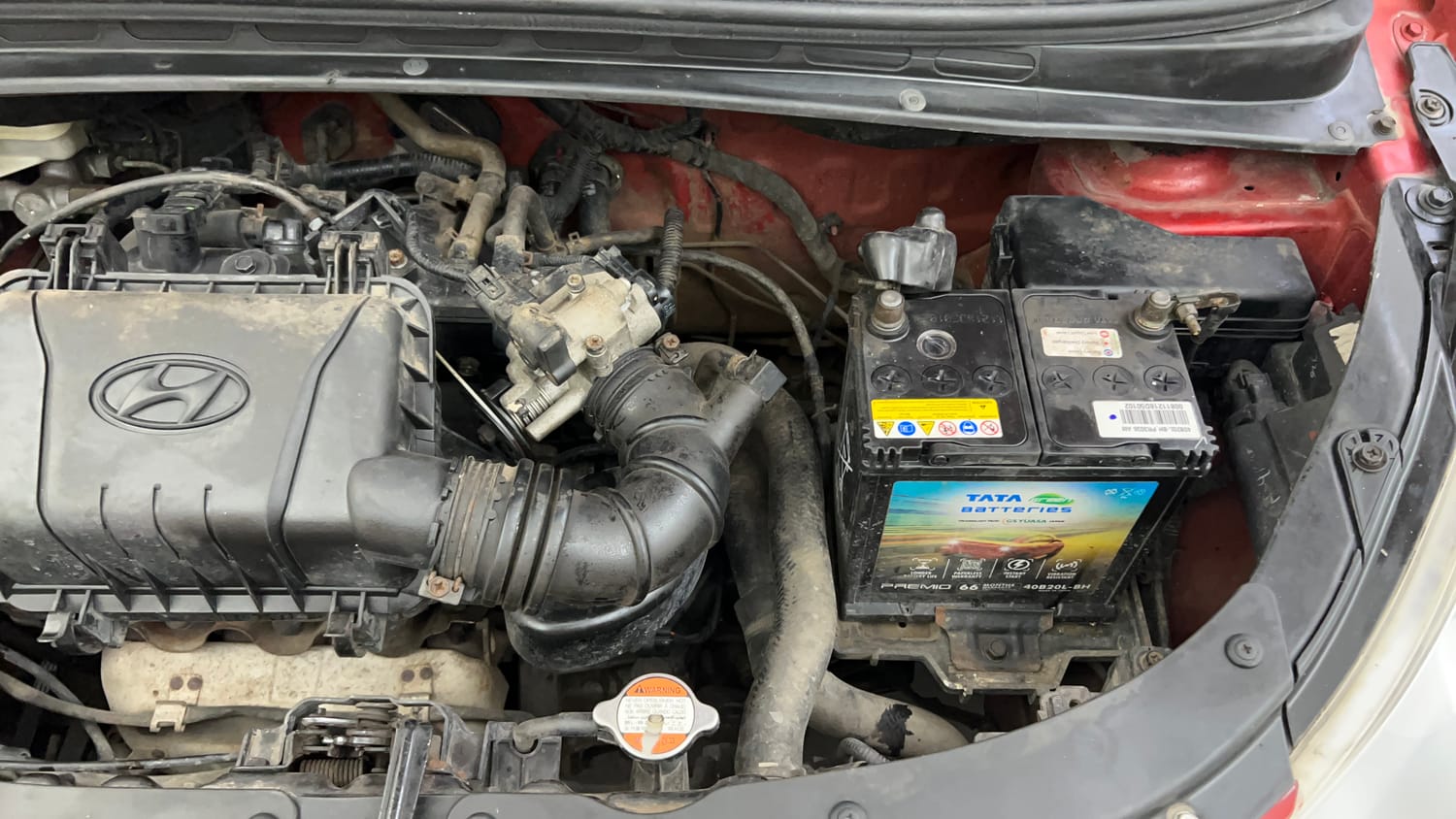 Used 2012 Hyundai i10 Era 1.1 iRDE2 Petrol Manual engine ENGINE LEFT SIDE VIEW