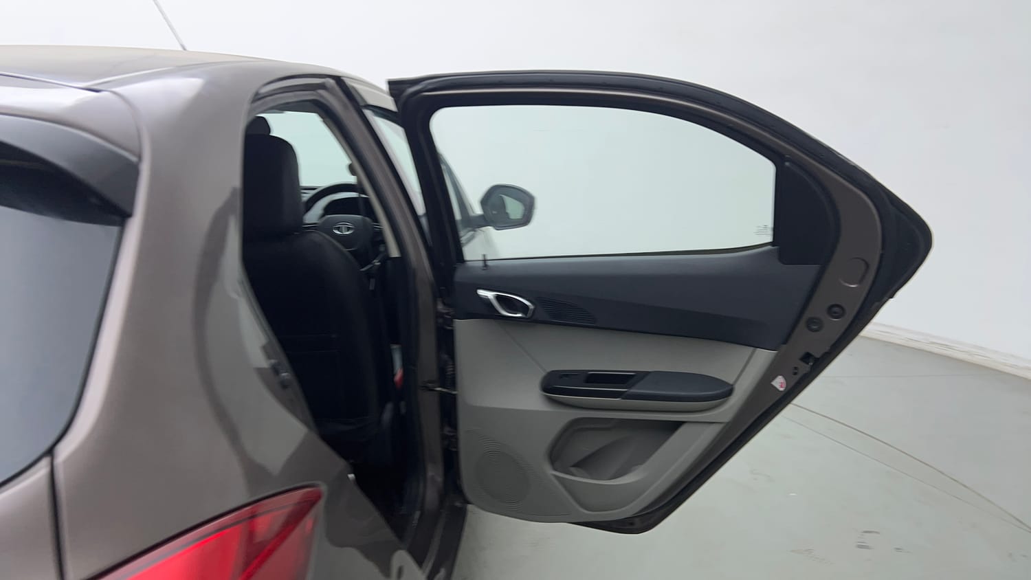 Used 2018 Tata Tiago XZ CNG (Outside Fitted) Cng Manual interior RIGHT REAR DOOR OPEN VIEW