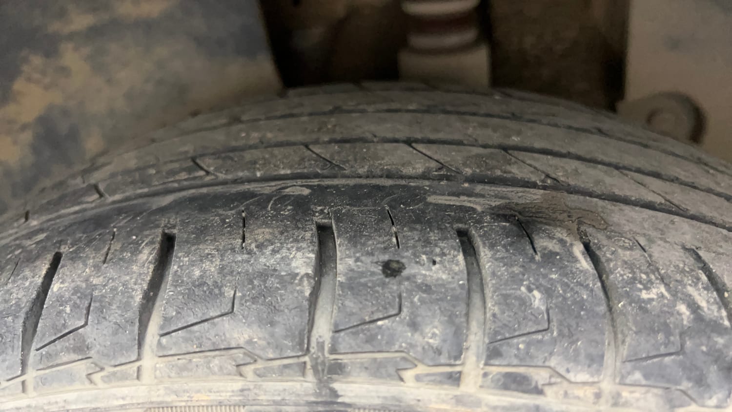 Used 2022 Kia Seltos X Line 1.5 Diesel AT Diesel Automatic tyres LEFT REAR TYRE TREAD VIEW
