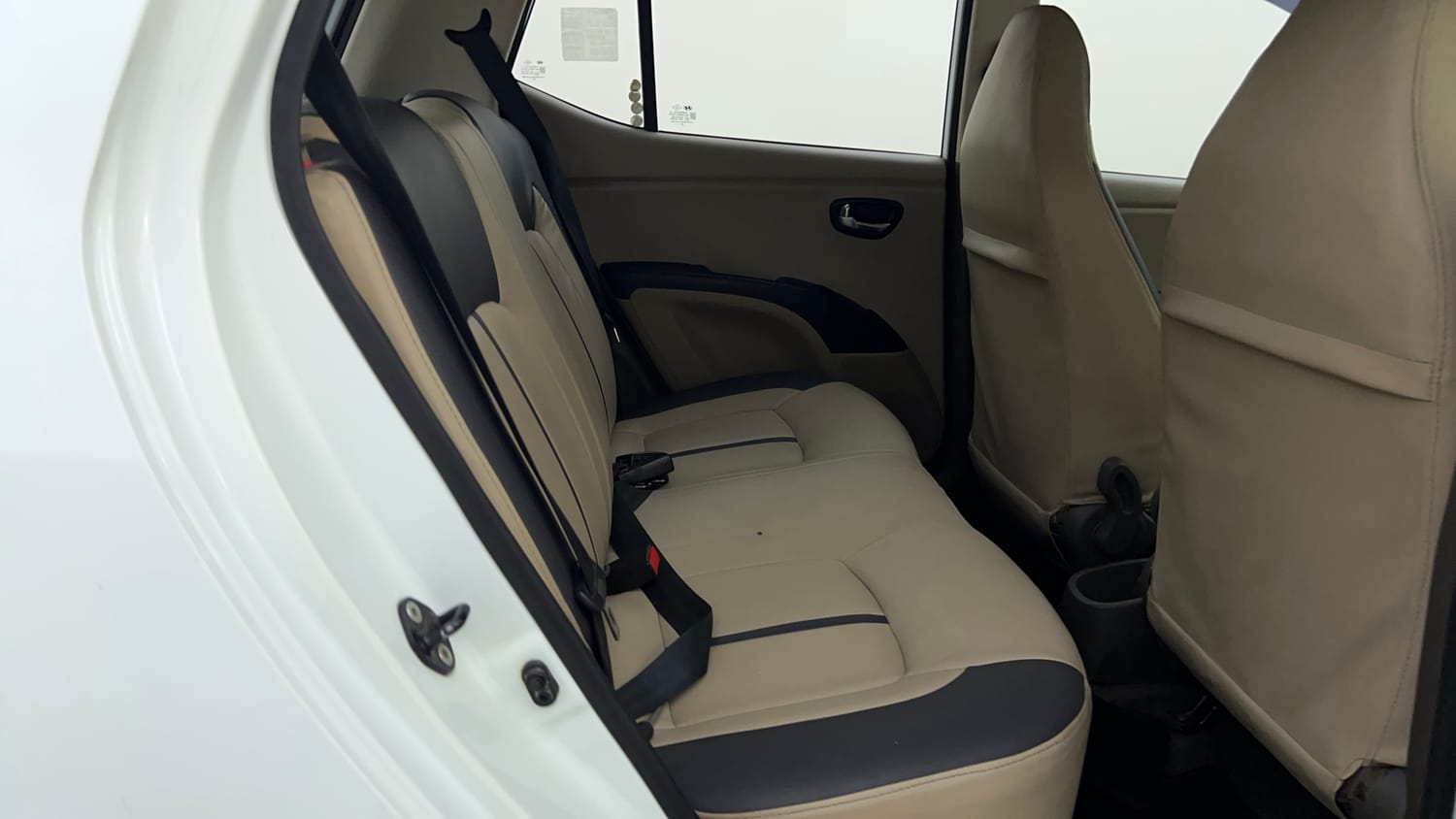 Used 2012 Hyundai i10 Magna 1.1 iRDE2 Petrol Manual interior RIGHT SIDE REAR DOOR CABIN VIEW