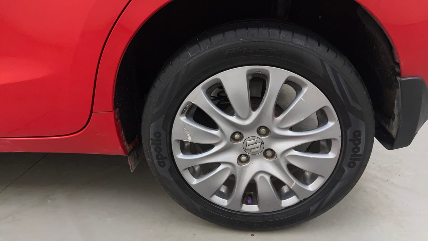 Used 2017 Maruti Suzuki Baleno Zeta 1.2 Petrol Manual tyres LEFT REAR TYRE RIM VIEW