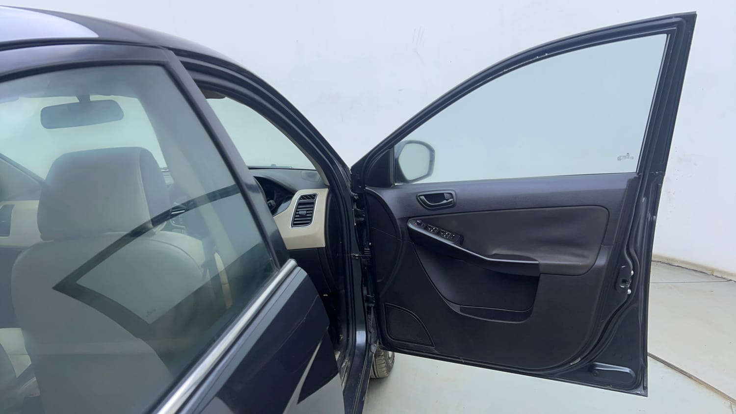 Used 2016 Tata Zest XMS Petrol Petrol Manual interior RIGHT FRONT DOOR OPEN VIEW