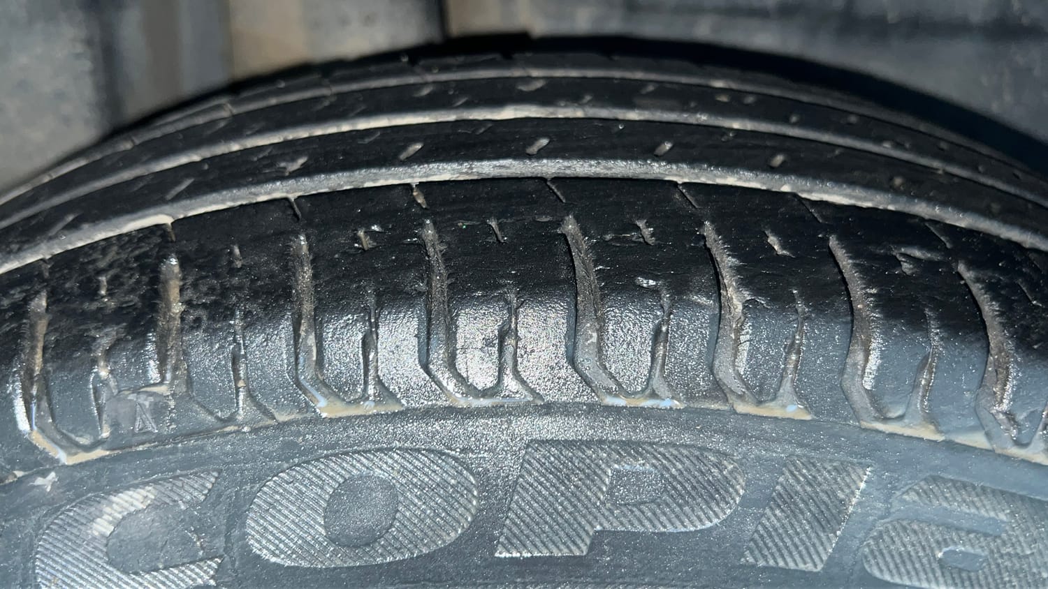Used 2019 Maruti Suzuki Dzire VXi Petrol Manual tyres RIGHT REAR TYRE TREAD VIEW