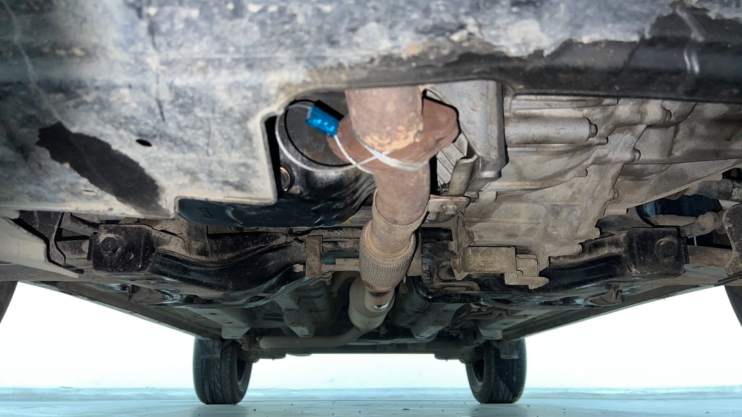 Used 2022 Tata Nexon XZ Plus Petrol Manual extra FRONT LEFT UNDERBODY VIEW