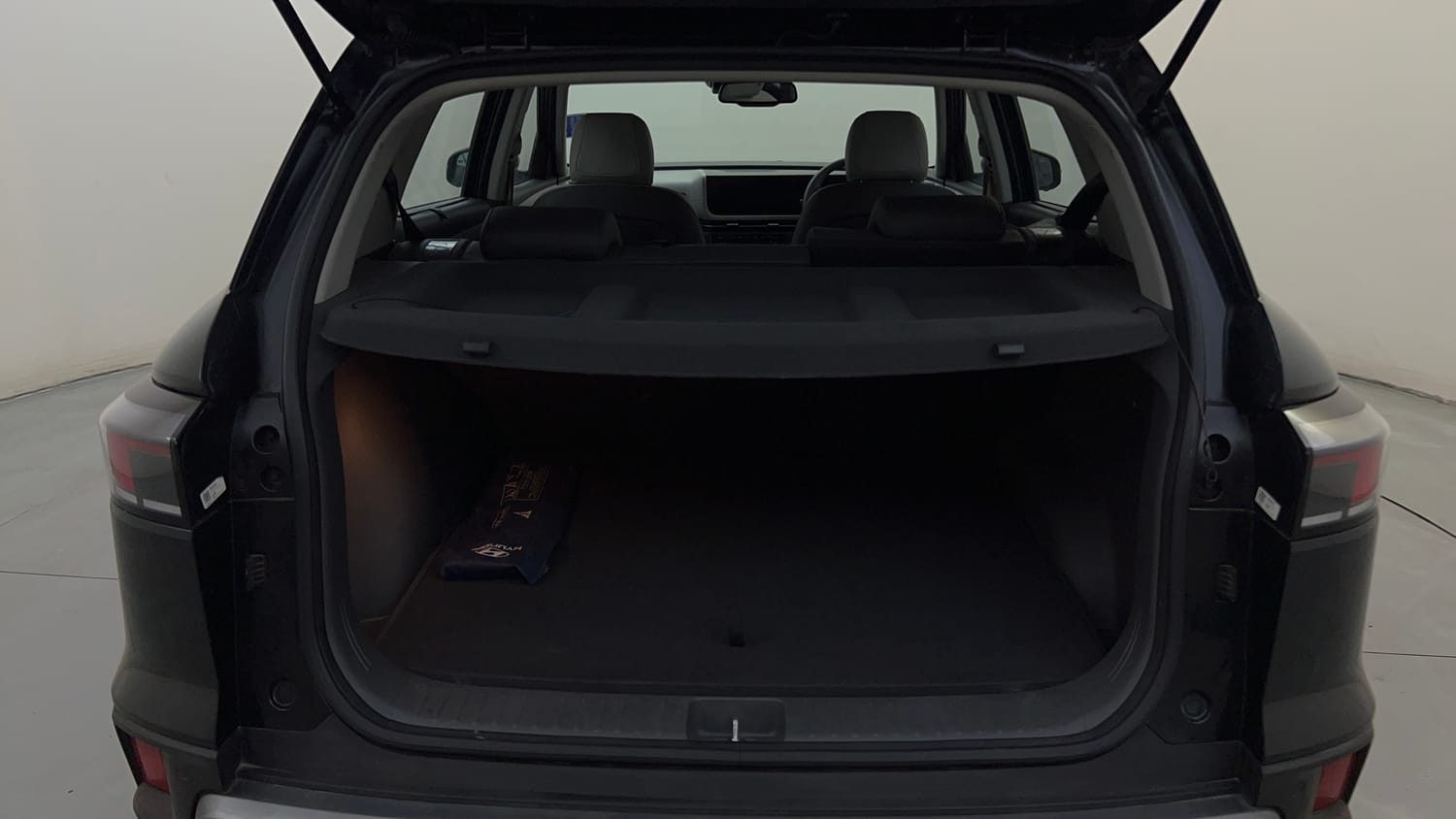 Used 2024 Hyundai Creta 1.5 Turbo Petrol DCT SX(O) Petrol Automatic interior DICKY INSIDE VIEW