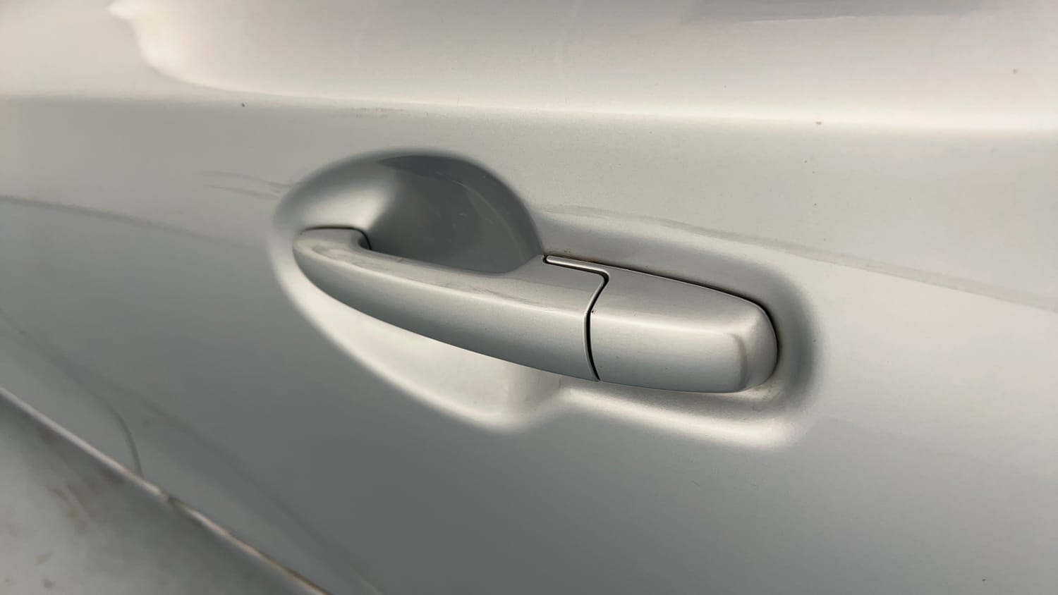Used 2023 Maruti Suzuki Baleno Delta MT Petrol Manual dents MINOR SCRATCH