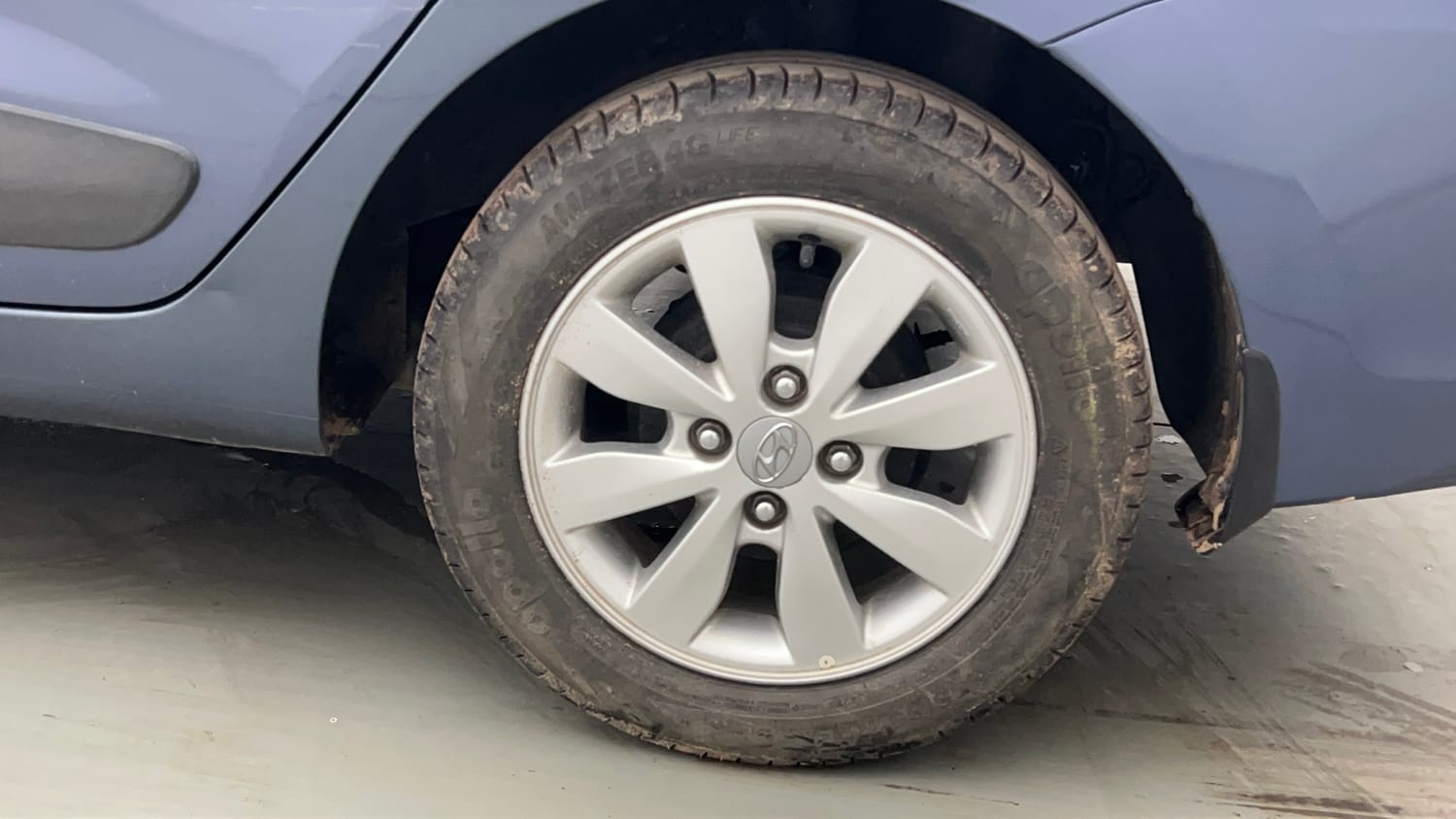Used 2014 Hyundai Xcent SX 1.2 Petrol Manual tyres LEFT REAR TYRE RIM VIEW