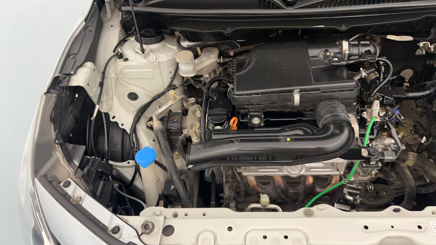 Used 2023 Maruti Suzuki Baleno Delta MT Petrol Manual engine ENGINE RIGHT SIDE VIEW
