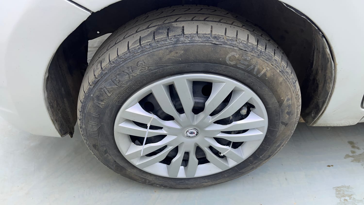 Used 2017 Maruti Suzuki Celerio ZXi Petrol Manual tyres LEFT FRONT TYRE RIM VIEW