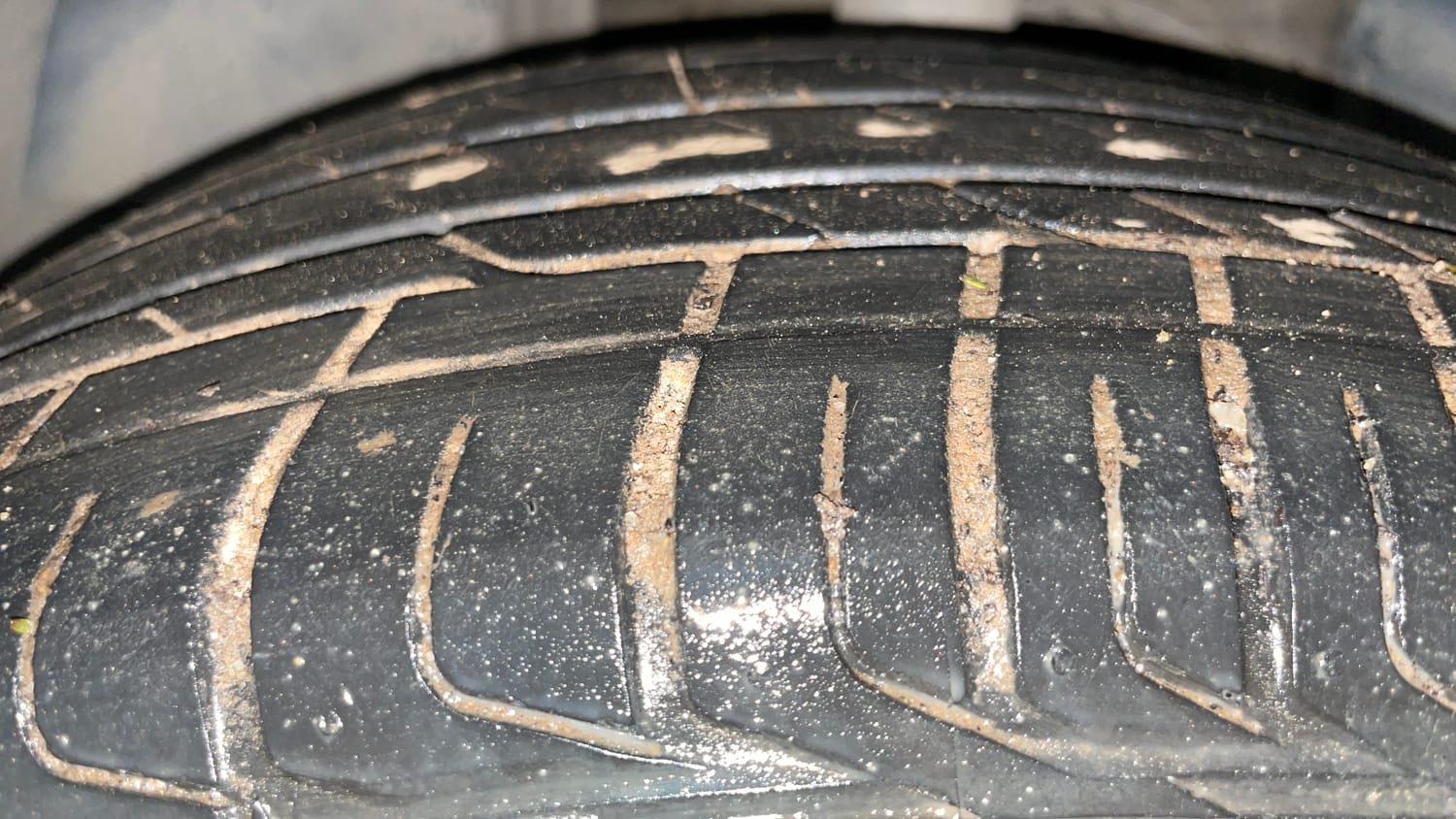 Used 2021 Tata Nexon XZA Plus (O) Diesel Diesel Automatic tyres LEFT FRONT TYRE TREAD VIEW