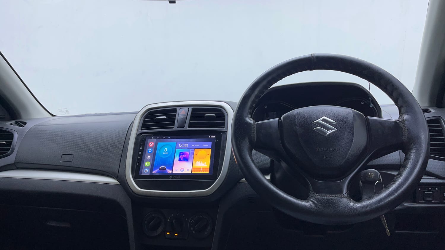 Used 2017 Maruti Suzuki Vitara Brezza VDi (O) Diesel Manual interior DASHBOARD VIEW