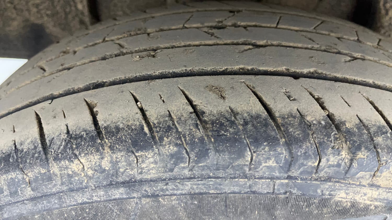 Used 2023 Nissan Magnite XV Premium Turbo Petrol Manual tyres RIGHT REAR TYRE TREAD VIEW