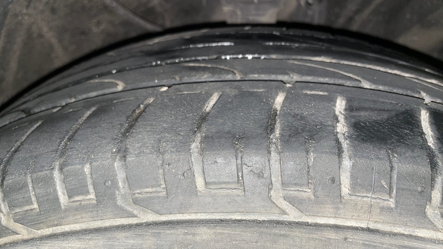 Used 2019 Hyundai Creta SX 1.6 AT Petrol Petrol Automatic tyres RIGHT FRONT TYRE TREAD VIEW
