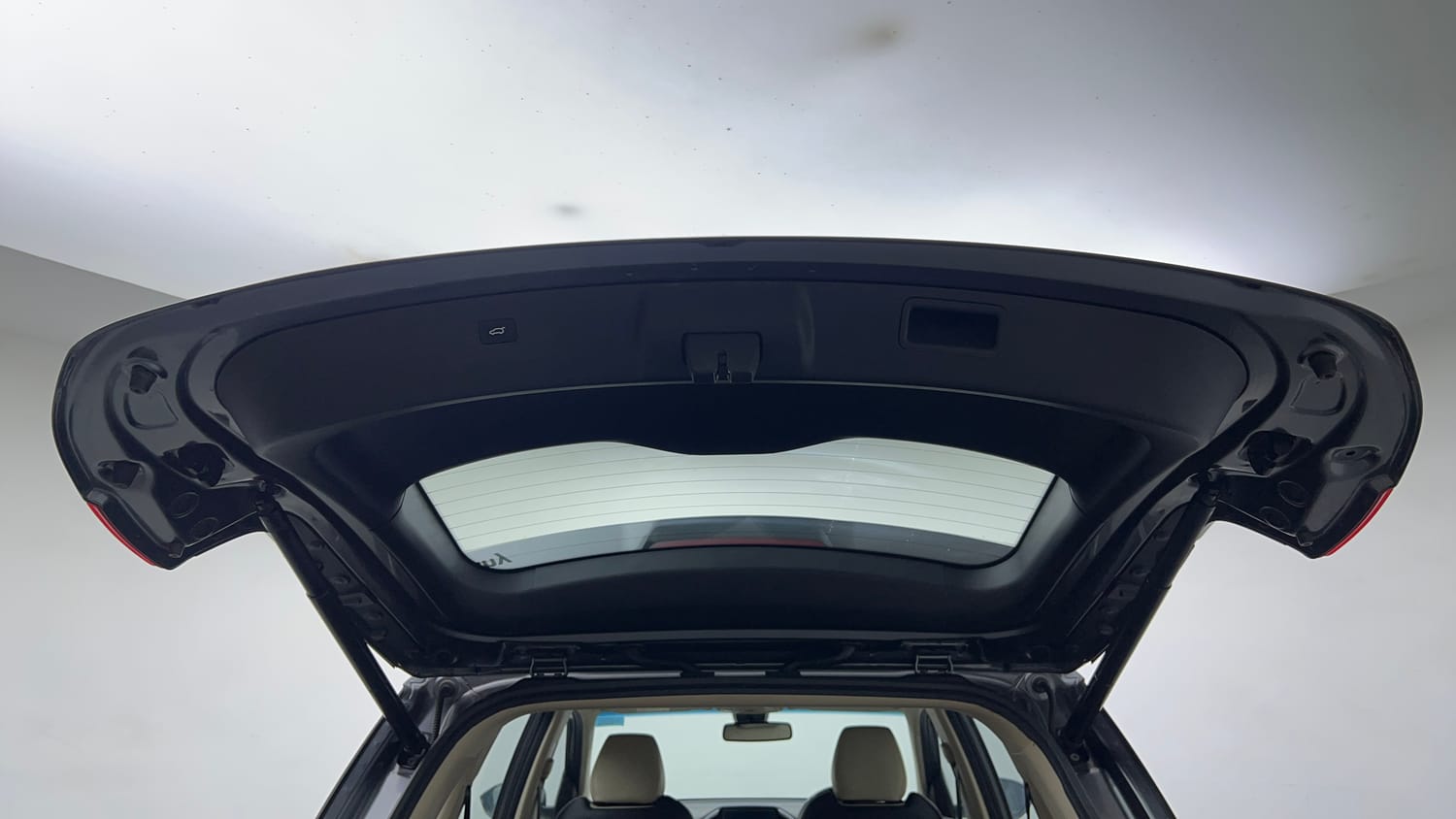 Used 2022 MG Motors Hector Sharp 1.5 Petrol CVT Petrol Automatic interior DICKY DOOR OPEN VIEW
