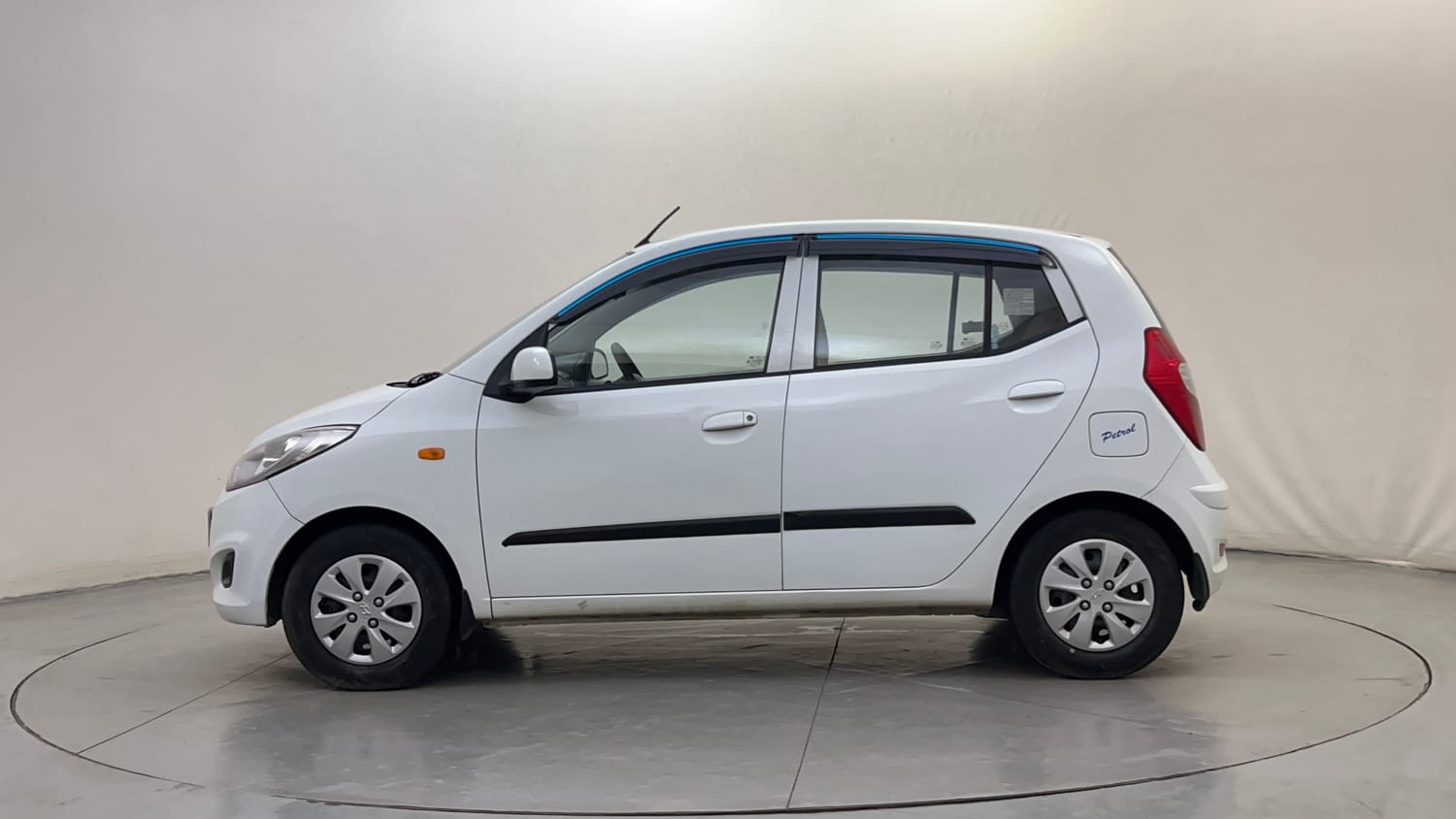 Used 2012 Hyundai i10 Magna 1.1 iRDE2 Petrol Manual exterior LEFT SIDE VIEW