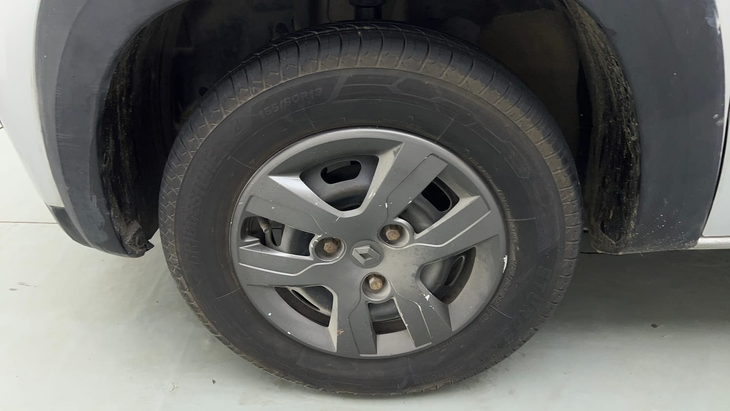 Used 2017 Renault Kwid RXT Live For More Edition 1.0 Petrol Manual tyres LEFT FRONT TYRE RIM VIEW