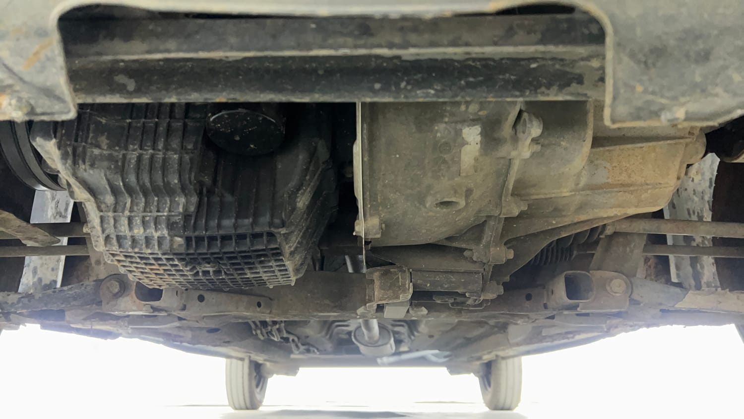 Used 2016 Renault Kwid RXT Petrol Manual extra FRONT LEFT UNDERBODY VIEW