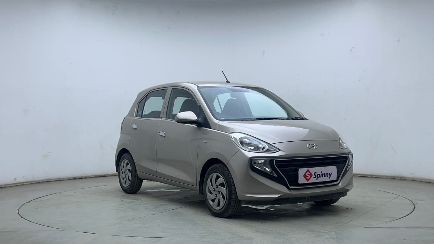 Used 2020 Hyundai Santro Sportz AMT Petrol Automatic exterior RIGHT FRONT CORNER VIEW